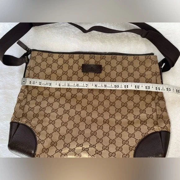 Gucci Vintage Monogram Flat Messenger Bag, Unisex. - Picture 12 of 15